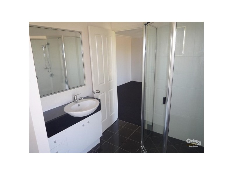 1 Lomandra Drive, Ashfield QLD 4670