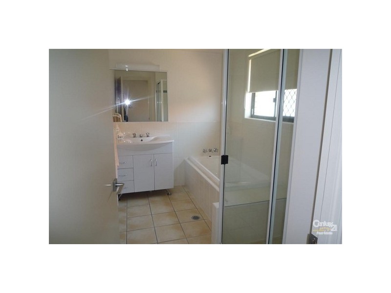 86 Chancellor Drive, Avenell Heights QLD 4670