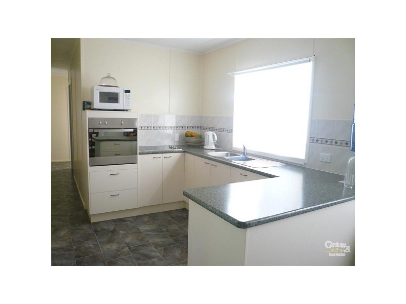 Avenell Heights QLD 4670