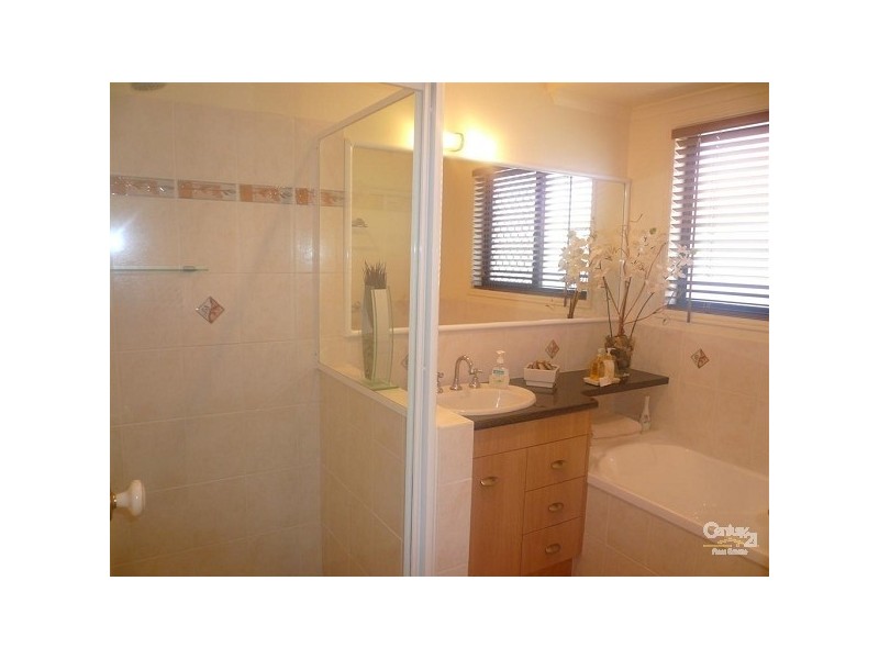 Avenell Heights QLD 4670