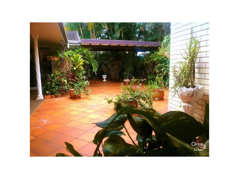 Avenell Heights QLD 4670