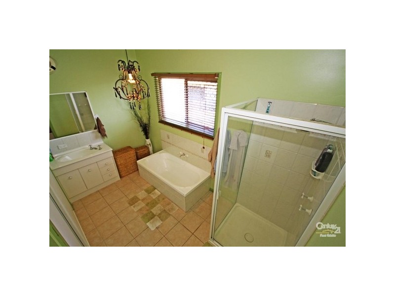 Avenell Heights QLD 4670