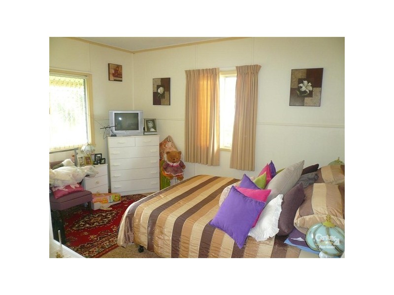 127 Elliot Heads Road, Kepnock QLD 4670