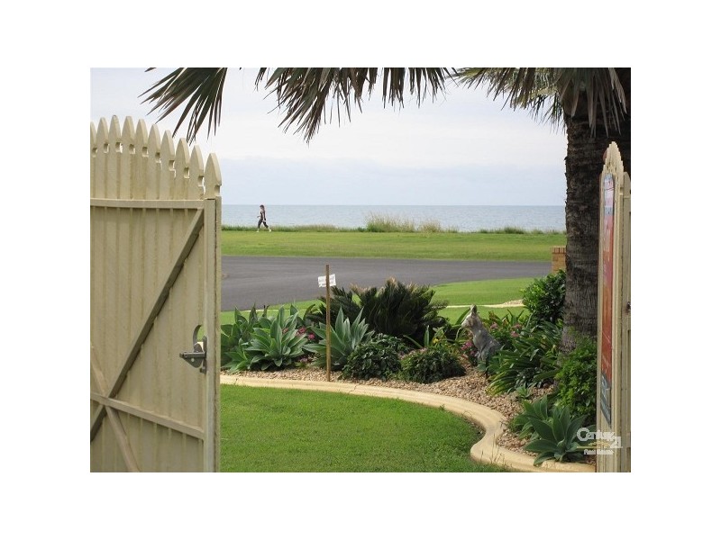 3 Mokera Street, Coral Cove QLD 4670