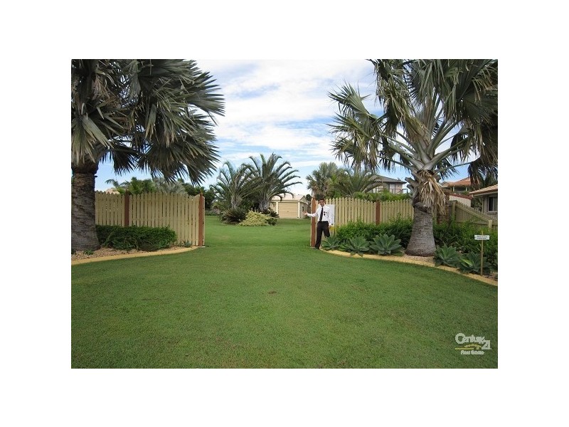 3 Mokera Street, Coral Cove QLD 4670