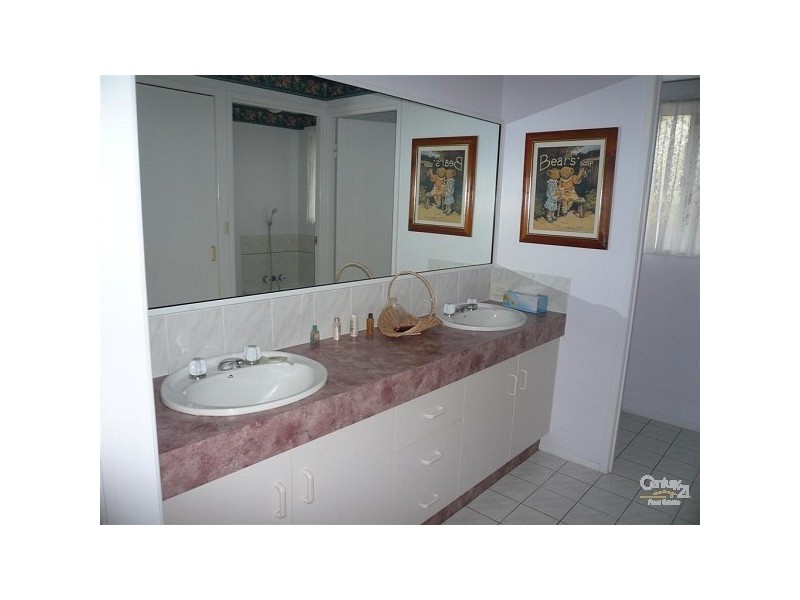 Avenell Heights QLD 4670