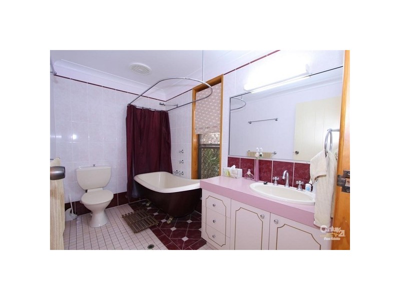 Avenell Heights QLD 4670