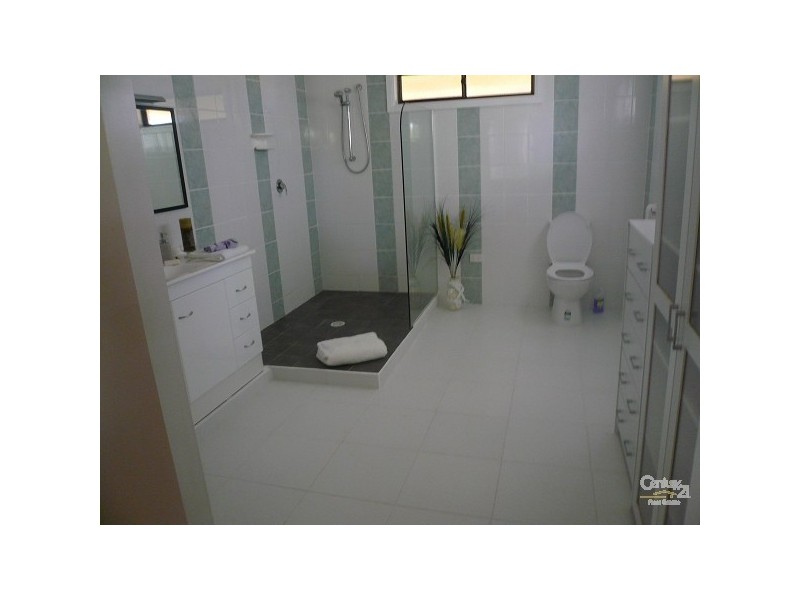 Avenell Heights QLD 4670