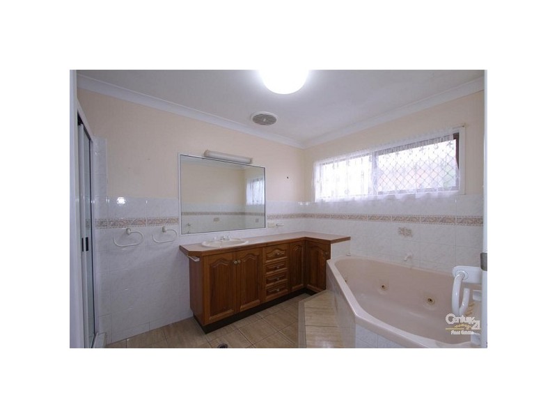 Avenell Heights QLD 4670