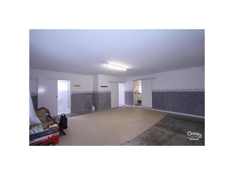 Avenell Heights QLD 4670