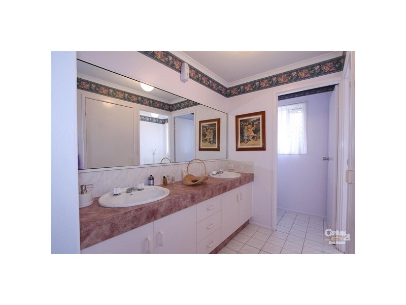 Avenell Heights QLD 4670