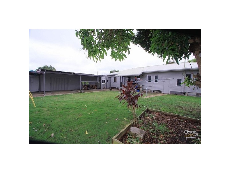 Avenell Heights QLD 4670