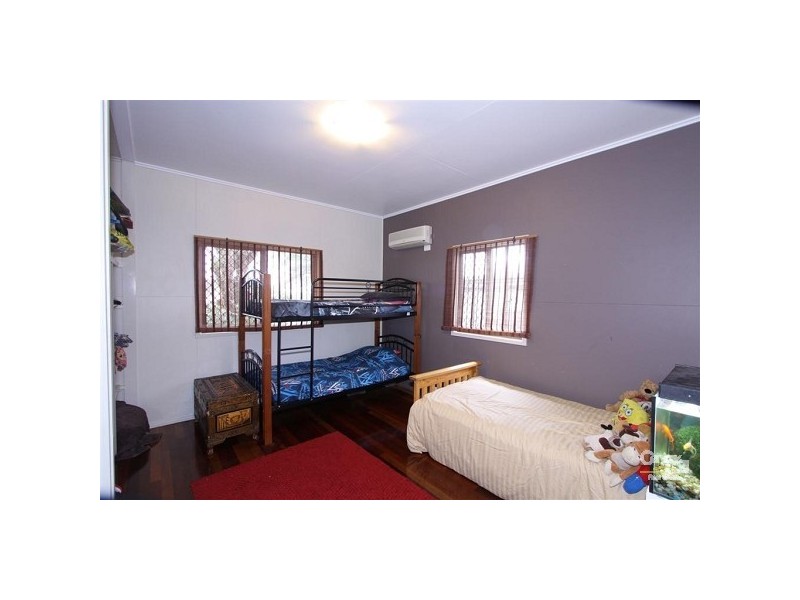 Avenell Heights QLD 4670