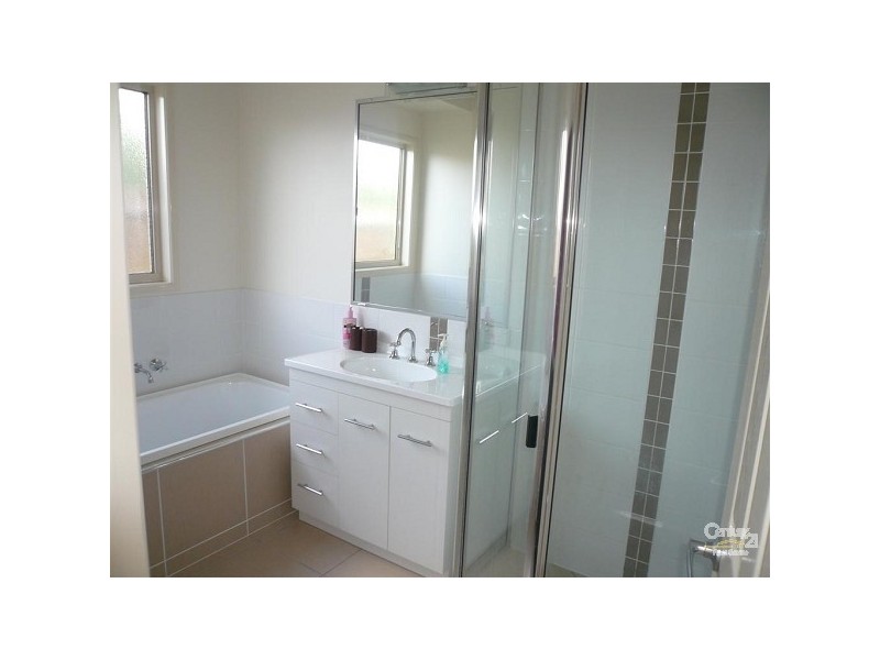 6 Glenmorris Street, Walkervale QLD 4670