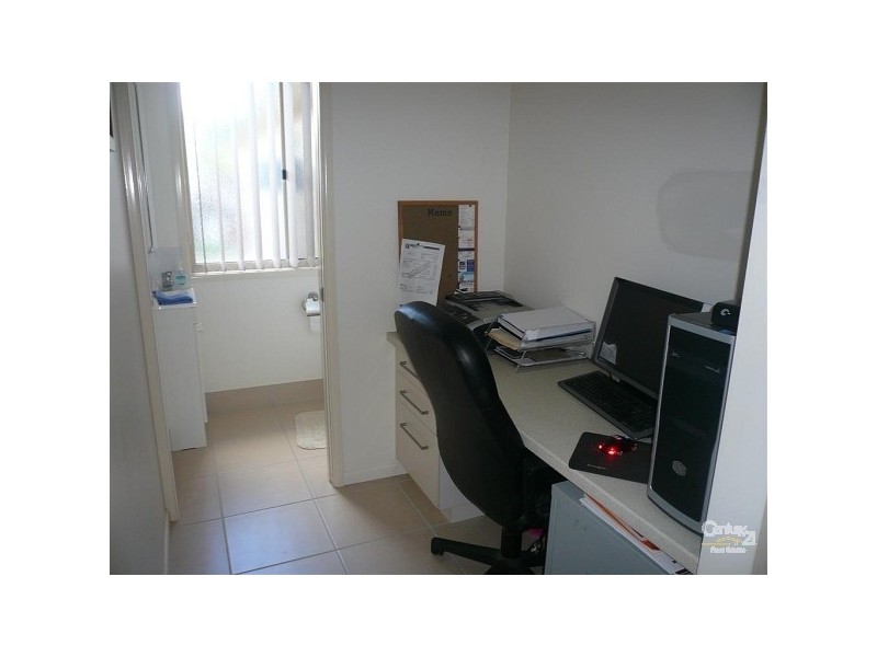 6 Glenmorris Street, Walkervale QLD 4670