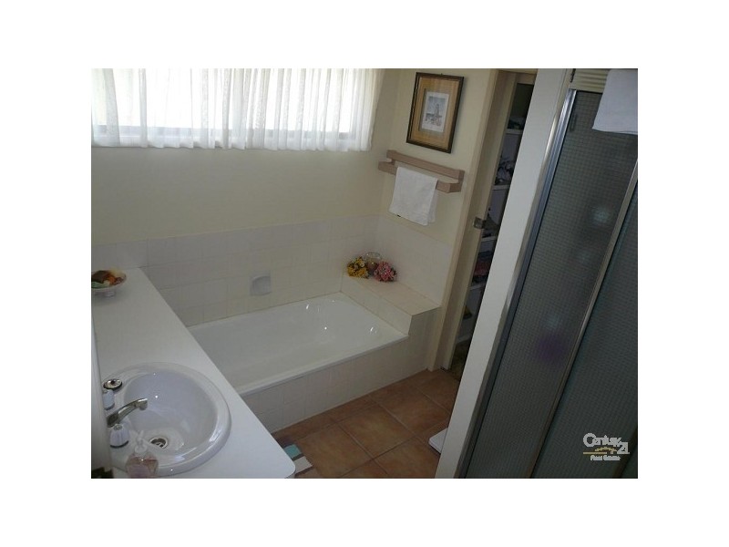 9 Pleasant Drive, Sharon QLD 4670
