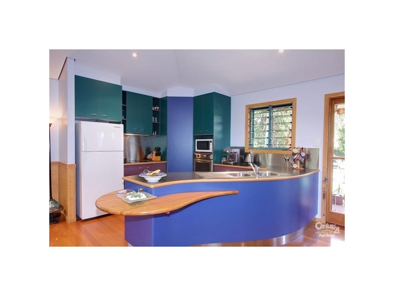 18 Esplanade, Innes Park QLD 4670