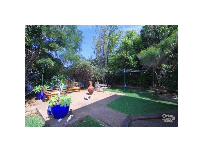 18 Esplanade, Innes Park QLD 4670