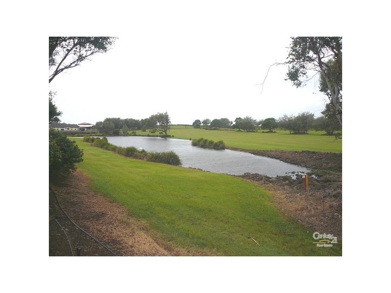 1 Raewood Close, Coral Cove QLD 4670