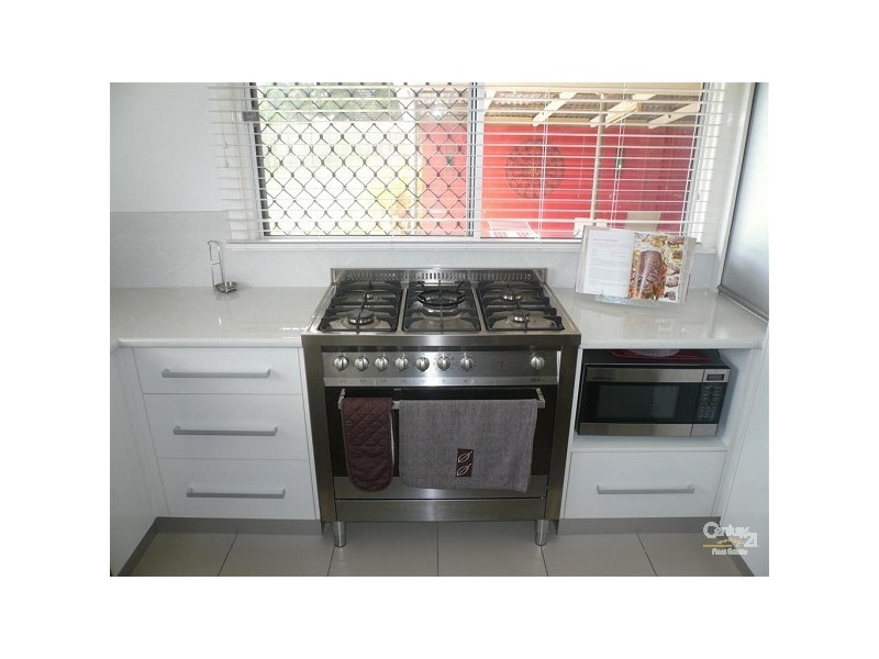 Avenell Heights QLD 4670