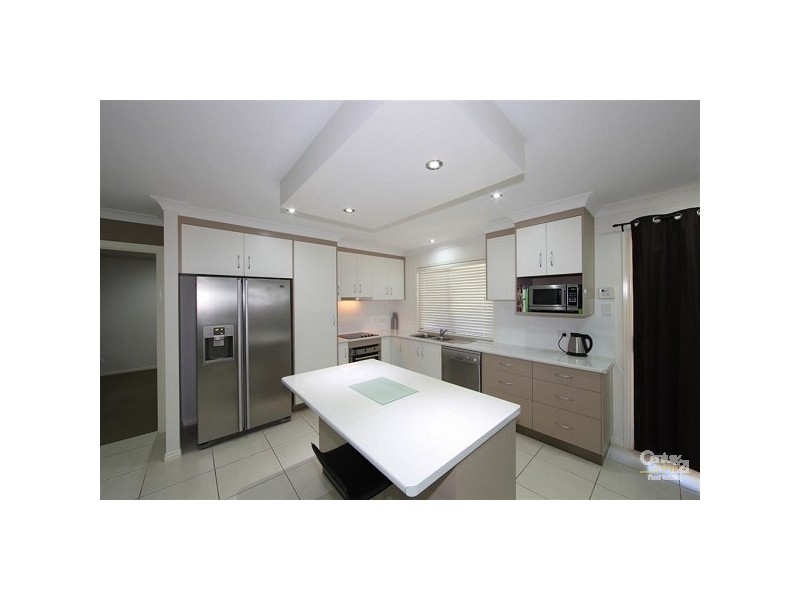 15b Lovers Walk, Thabeban QLD 4670