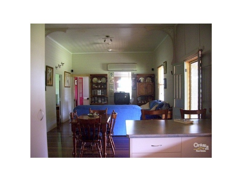 16 Queen Street, Cordalba QLD 4660