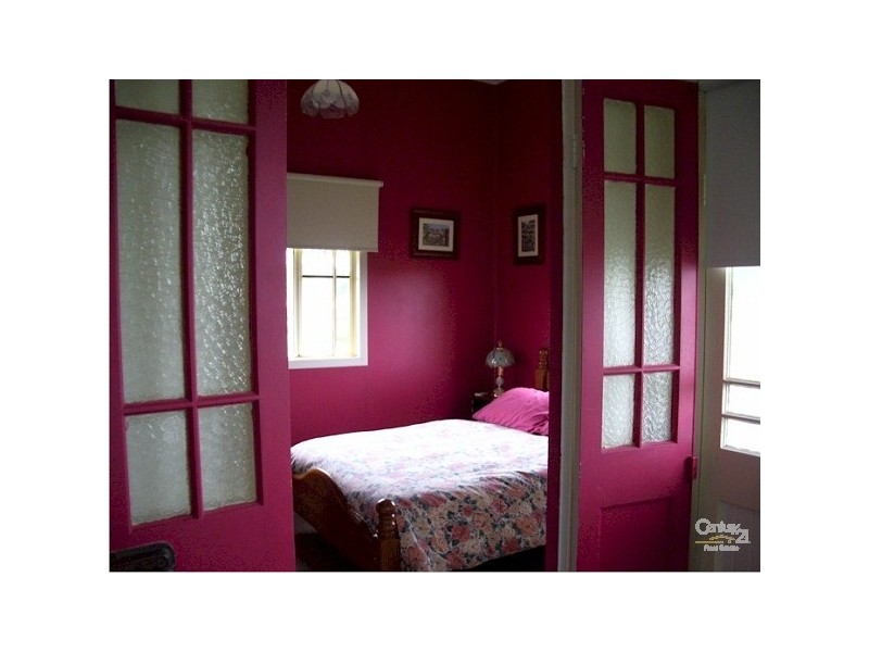 16 Queen Street, Cordalba QLD 4660