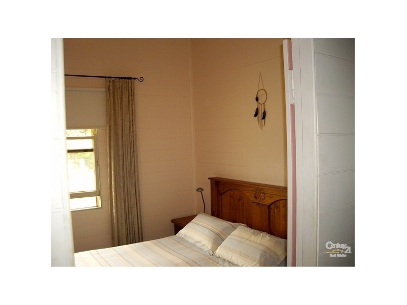 16 Queen Street, Cordalba QLD 4660