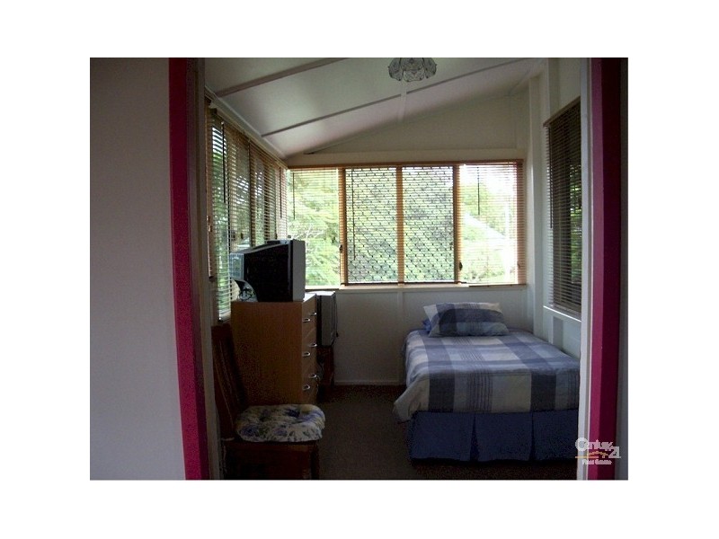 16 Queen Street, Cordalba QLD 4660