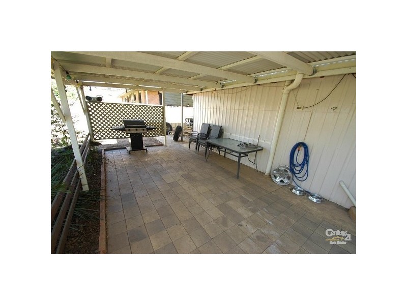 98 Avenell Street, Avenell Heights QLD 4670