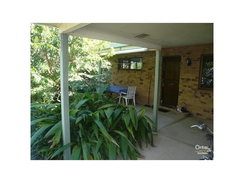 19 Poinciana Court, Moore Park Beach QLD 4670