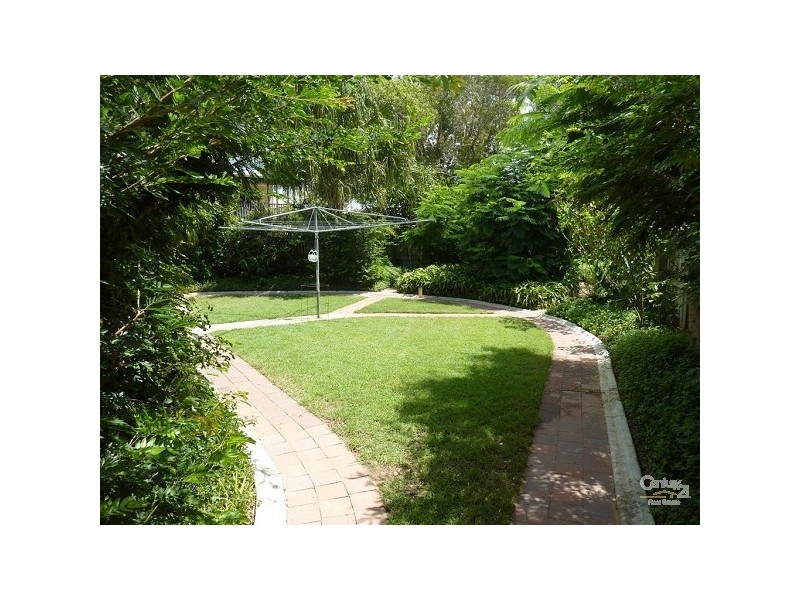 19 Poinciana Court, Moore Park Beach QLD 4670