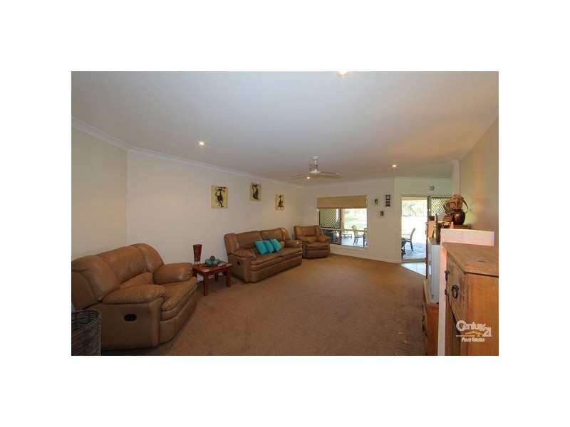 13 Bush Road, Branyan QLD 4670