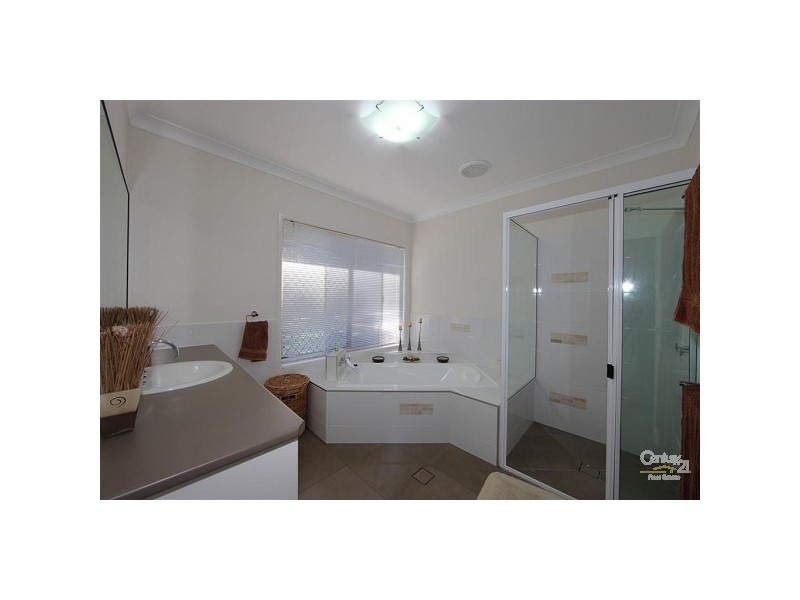 13 Bush Road, Branyan QLD 4670