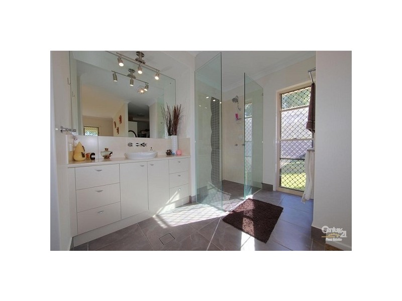 13 Bush Road, Branyan QLD 4670