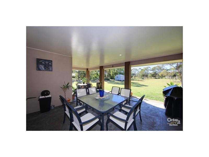 13 Bush Road, Branyan QLD 4670