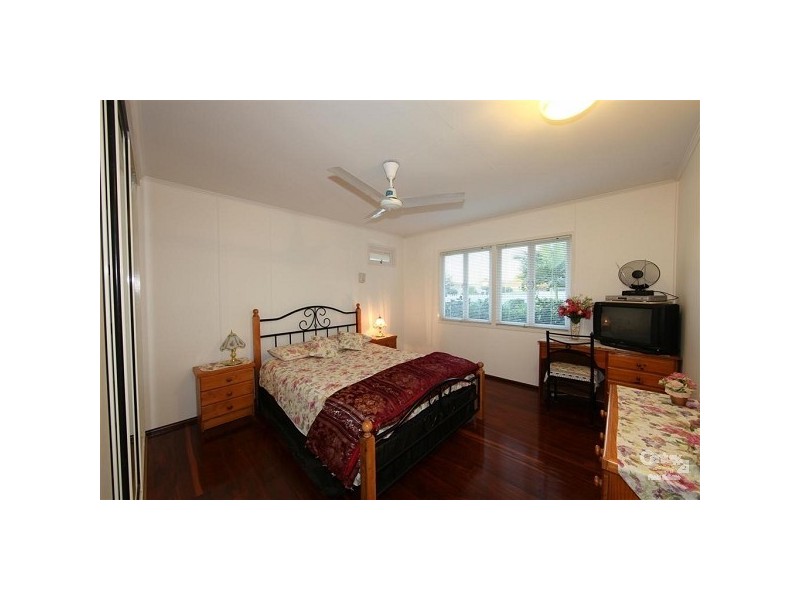 54 McNeilly Street, Svensson Heights QLD 4670