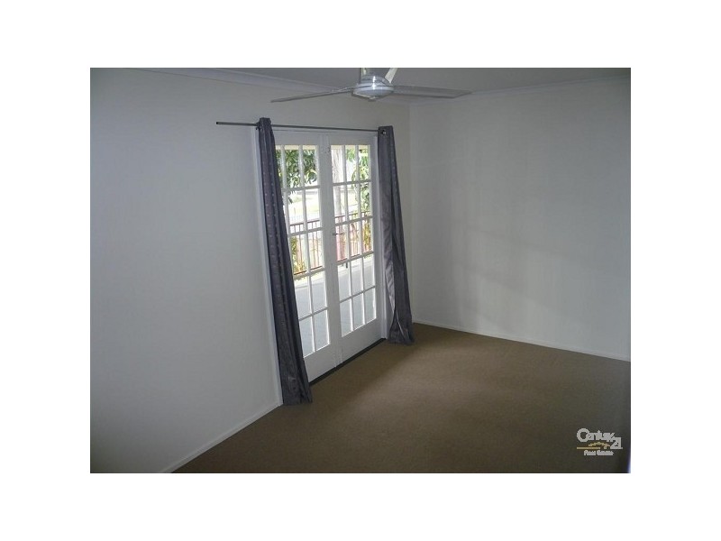 1 Hinkler Avenue, Bundaberg North QLD 4670