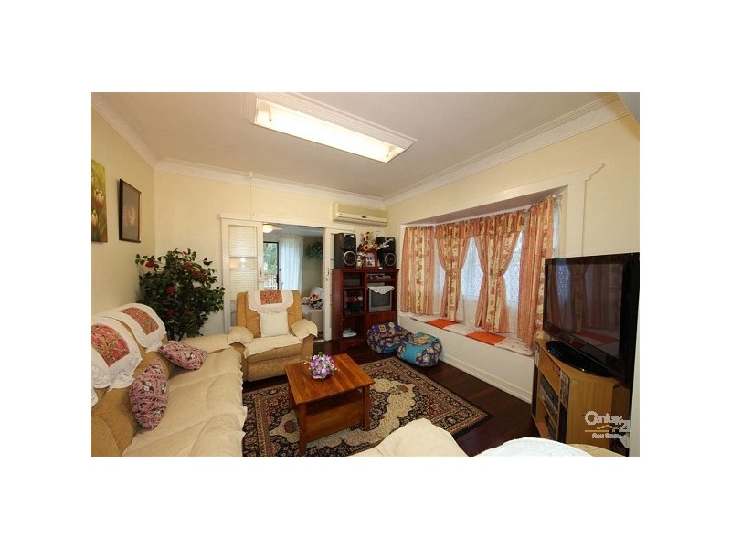 73 Hunter Street, Walkervale QLD 4670