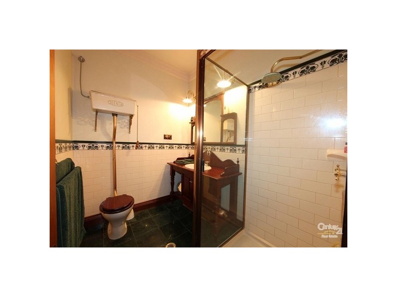 16 Finemore Crescent, Bundaberg East QLD 4670