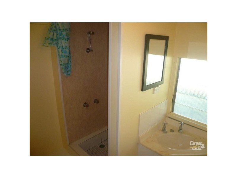 24 Walker Street, Walkervale QLD 4670