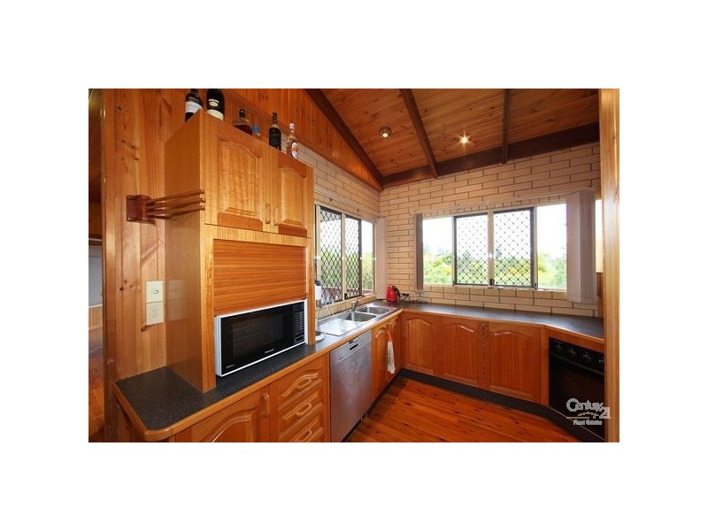 31 Mark Road, Branyan QLD 4670