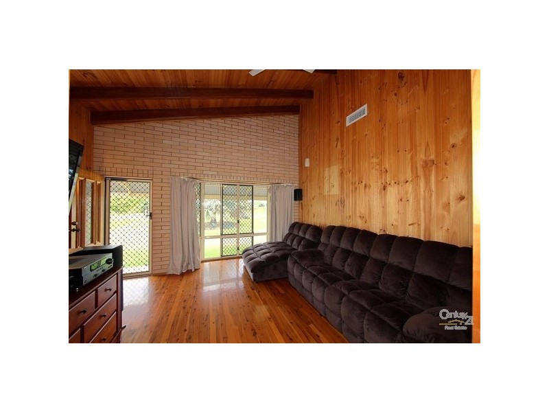 31 Mark Road, Branyan QLD 4670