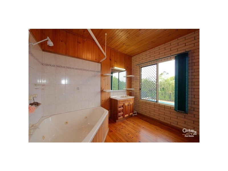 31 Mark Road, Branyan QLD 4670