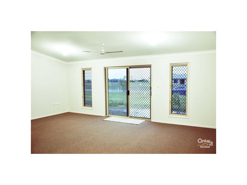 63 Parklands Drive, Branyan QLD 4670