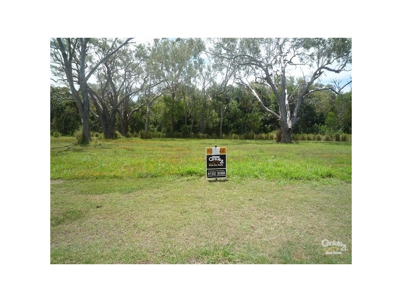 Moore Park Beach QLD 4670