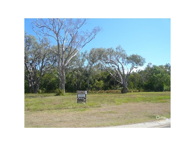 Moore Park Beach QLD 4670