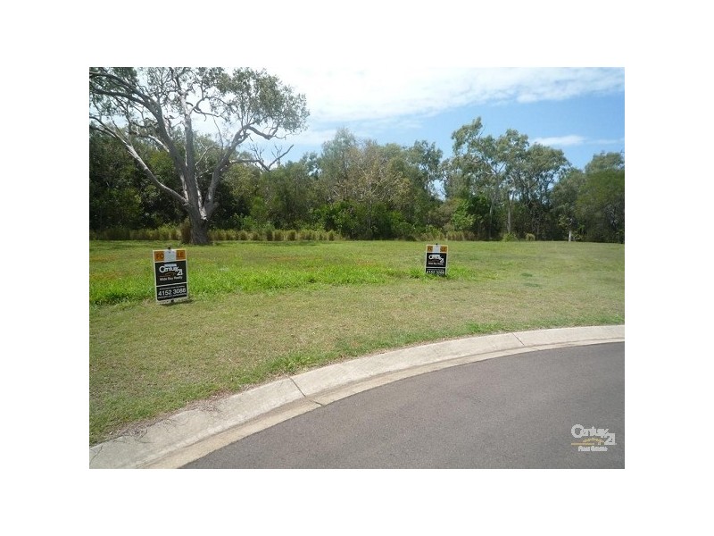 Moore Park Beach QLD 4670