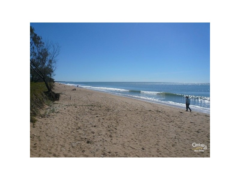 Moore Park Beach QLD 4670
