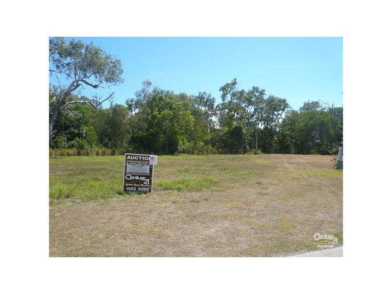 Moore Park Beach QLD 4670
